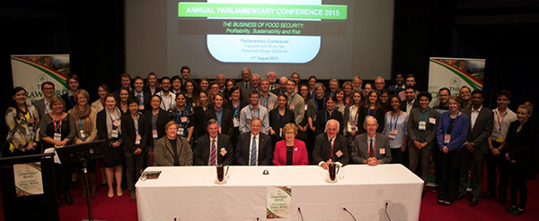 scholgrouplow crop web